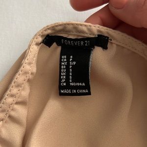 Forever 21 Beige/ Nude Sleeveless Top Size Small - Loose Fit